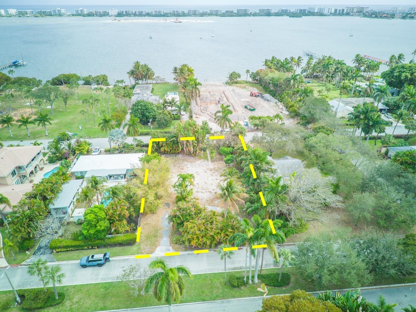 Incredible opportunity to build your dream home on a large lot - Beach Lot for sale in Lake Worth Beach, Florida on Beachhouse.com