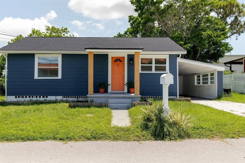 Price adjusted!! New roof to be installed prior to close - Beach Home for sale in Seminole, Florida on Beachhouse.com