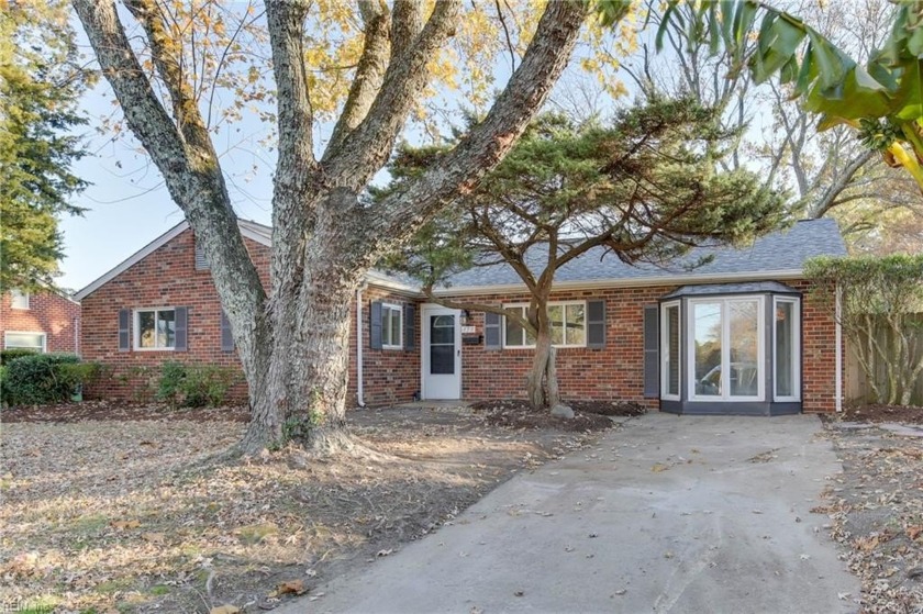 OPPORTUNITY IS KNOCKING! DESIRABLE RENOVATED BRICK RANCH IN - Beach Home for sale in Hampton, Virginia on Beachhouse.com