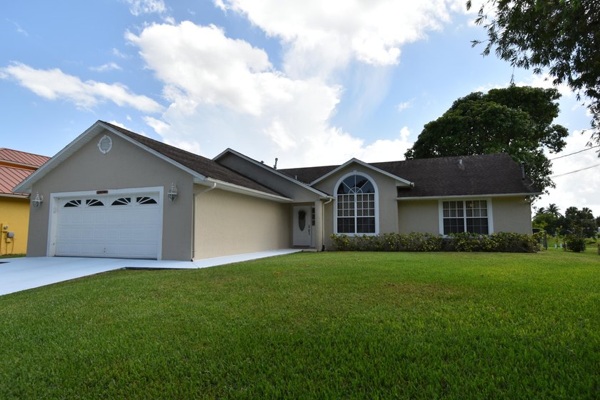 Discover this stunning 3-bedroom, 2.5 bathroom waterfront home - Beach Home for sale in Port Saint Lucie, Florida on Beachhouse.com