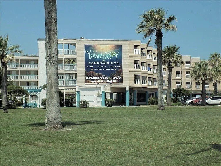 Its a Pirates Life!!! Use this property as your primary - Beach Condo for sale in Corpus Christi, Texas on Beachhouse.com