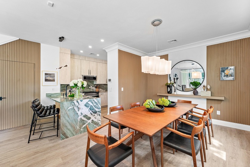 ABSOLUTELY STUNNING END UNIT 2BR/2.5BA TOWNHOME -- FULLY - Beach Townhome/Townhouse for sale in Deerfield Beach, Florida on Beachhouse.com