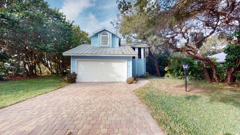 New Low Price! Seller motivated! This is an excellent ''get - Beach Home for sale in Vero Beach, Florida on Beachhouse.com