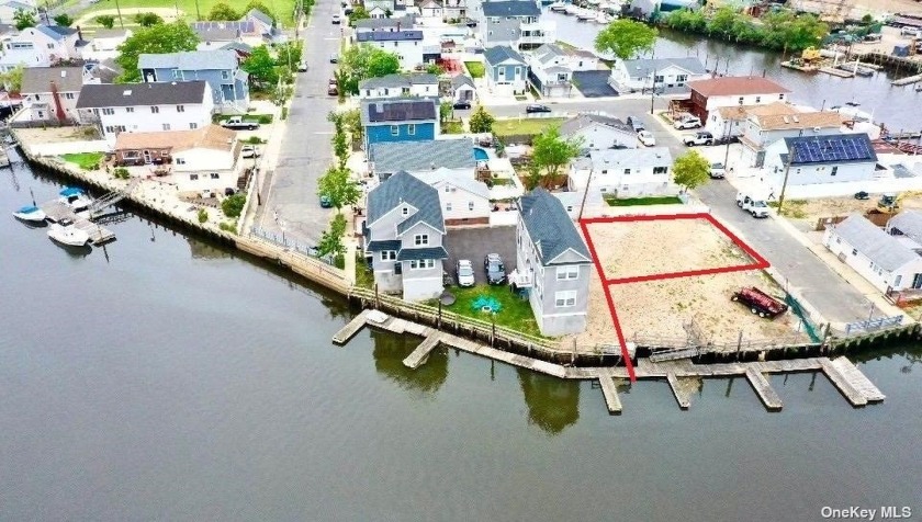 Access from James st side. Approx 40'x70' lot. This is the 2nd - Beach Lot for sale in East Rockaway, New York on Beachhouse.com