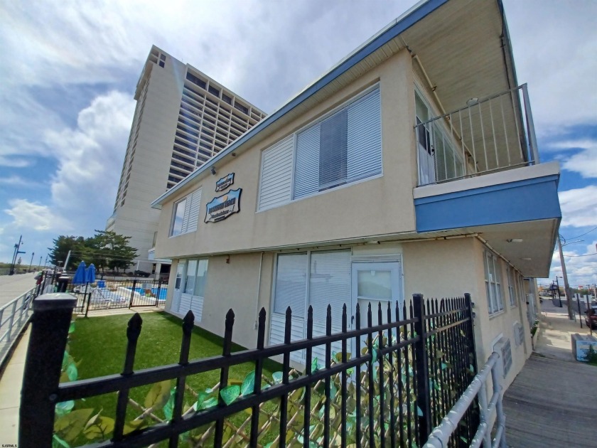 Make this condo your perfect cozy summer getaway or investment - Beach Condo for sale in Atlantic City, New Jersey on Beachhouse.com