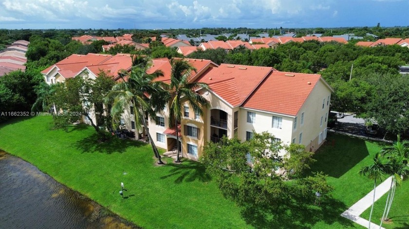 Nice freshly painted unit ready for new owners!!! The complex - Beach Condo for sale in West Palm Beach, Florida on Beachhouse.com