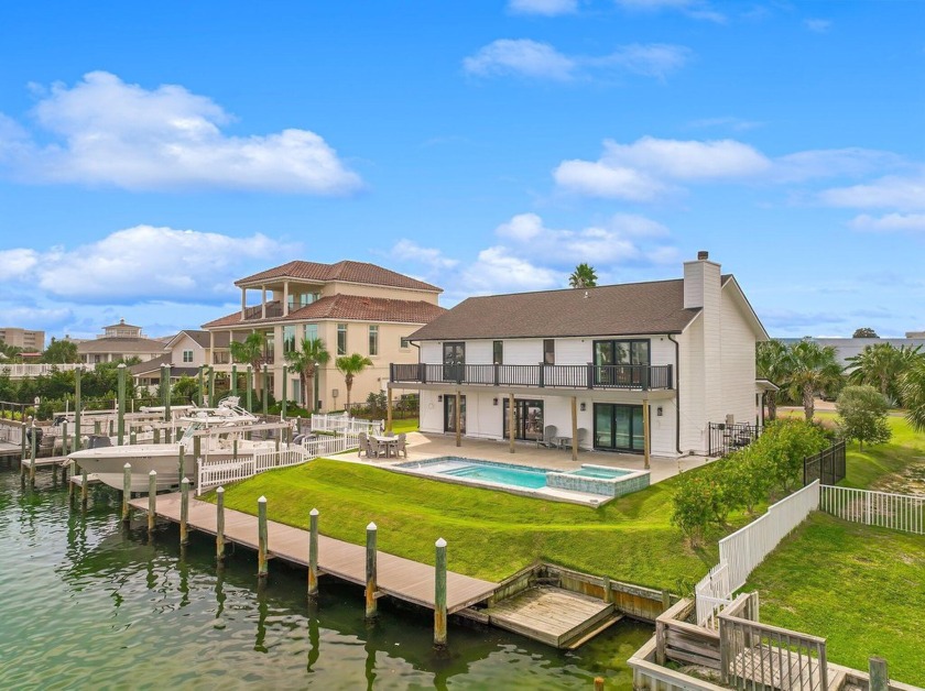 CALLING ALL BOAT LOVERS!! Rare opportunity to complete your - Beach Home for sale in Destin, Florida on Beachhouse.com