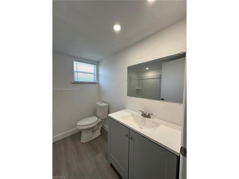 This stunning single family home boast 3 bedrooms, 2 bathrooms - Beach Home for sale in Fort Myers, Florida on Beachhouse.com