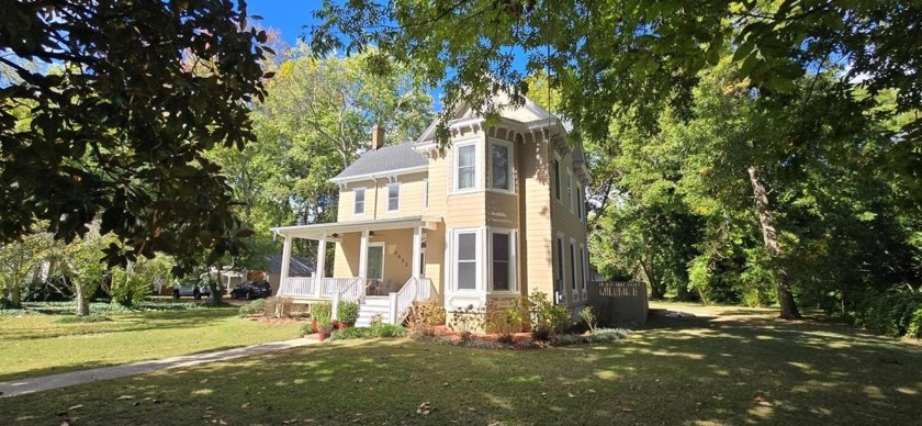 Beautiful, fully renovated home in quaint Town of Cheriton on - Beach Home for sale in Cheriton, Virginia on Beachhouse.com