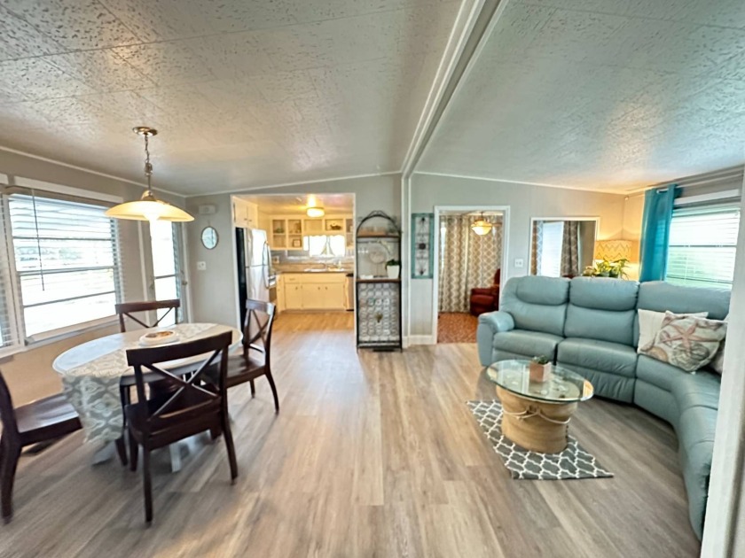 MOTIVATED SELLER! Waterfront Living in Dunedin! Unique - Beach Home for sale in Dunedin, Florida on Beachhouse.com