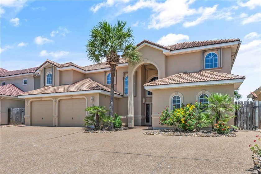 The Island Moorings gem you've been awaiting is here! With a - Beach Home for sale in Port Aransas, Texas on Beachhouse.com