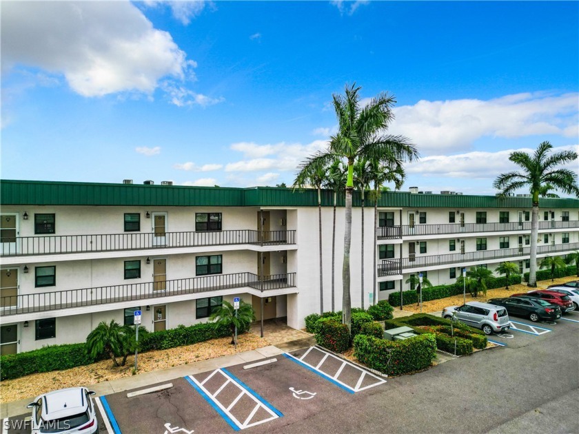 READY TO MOVE-IN, RESORT STYLE CONDO AT SEVEN LAKES COMMUNITY - Beach Condo for sale in Fort Myers, Florida on Beachhouse.com