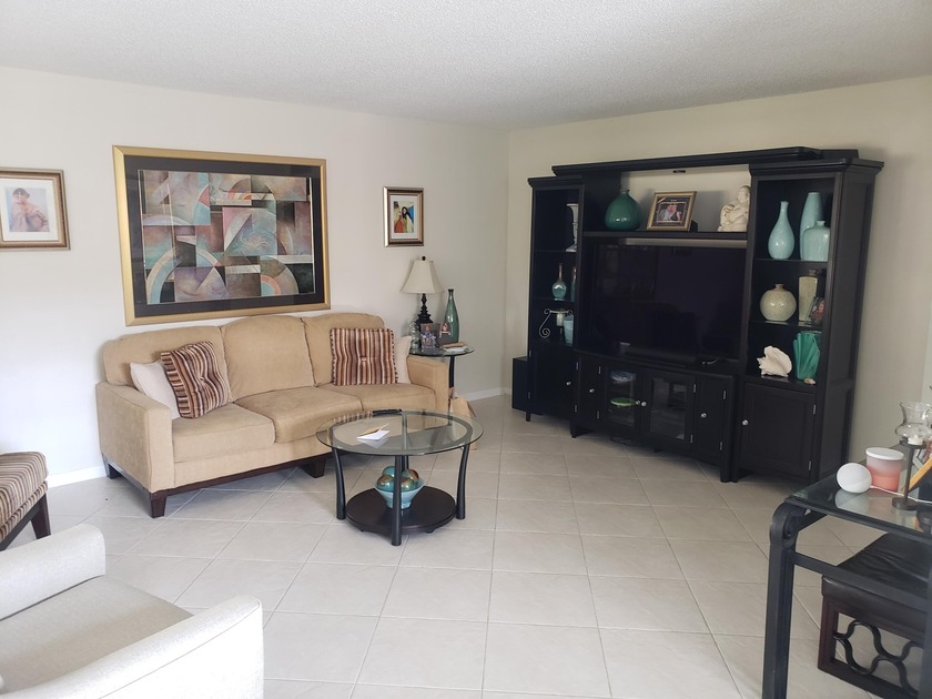 Impeccably maintained 1st floor True End Unit 2 Bedroom Condo in - Beach Condo for sale in Delray Beach, Florida on Beachhouse.com