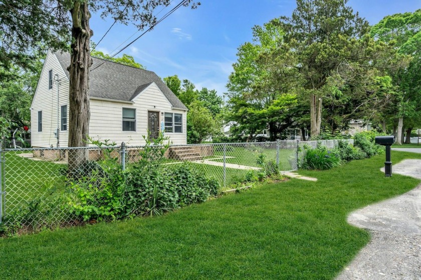 4 bedroom 1 bath completely renovated home on corner large - Beach Home for sale in Shirley, New York on Beachhouse.com