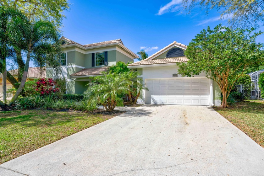 Just listed in sought after community of Gardens Hunt Club this - Beach Home for sale in Palm Beach Gardens, Florida on Beachhouse.com