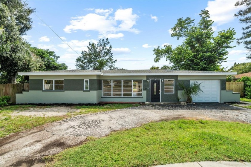 **SELLER IS OFFERING CONCESSIONS FOR MORTGAGE RATE BUY DOWNS - Beach Home for sale in Gulfport, Florida on Beachhouse.com