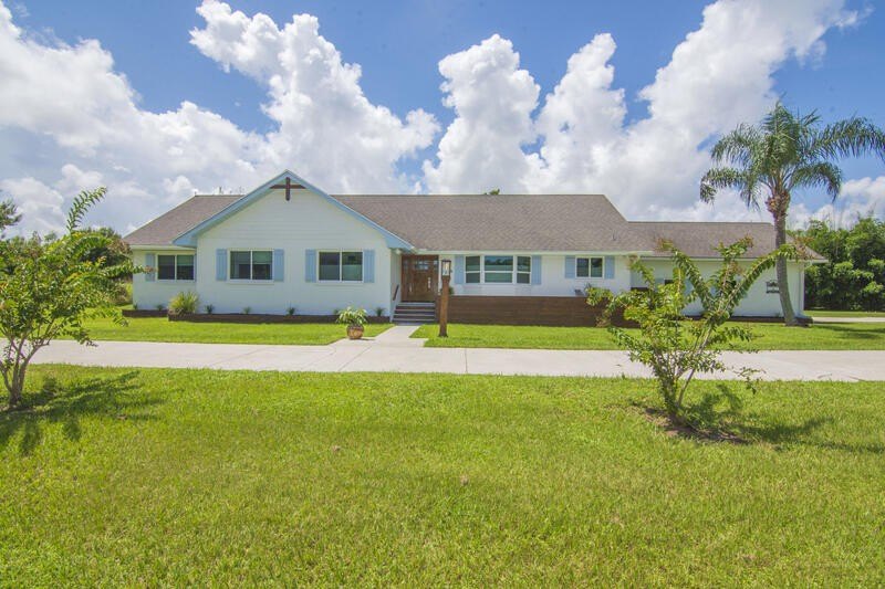 Welcome to your dream home on a private, just under 5 acre lot - Beach Home for sale in Vero Beach, Florida on Beachhouse.com