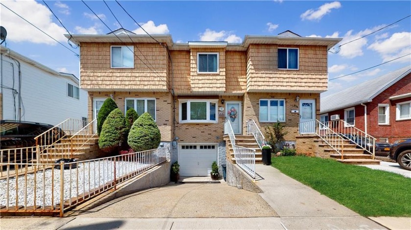Come See this Beautiful Custom, Updated, Single-Family Home in - Beach Home for sale in Staten  Island, New York on Beachhouse.com