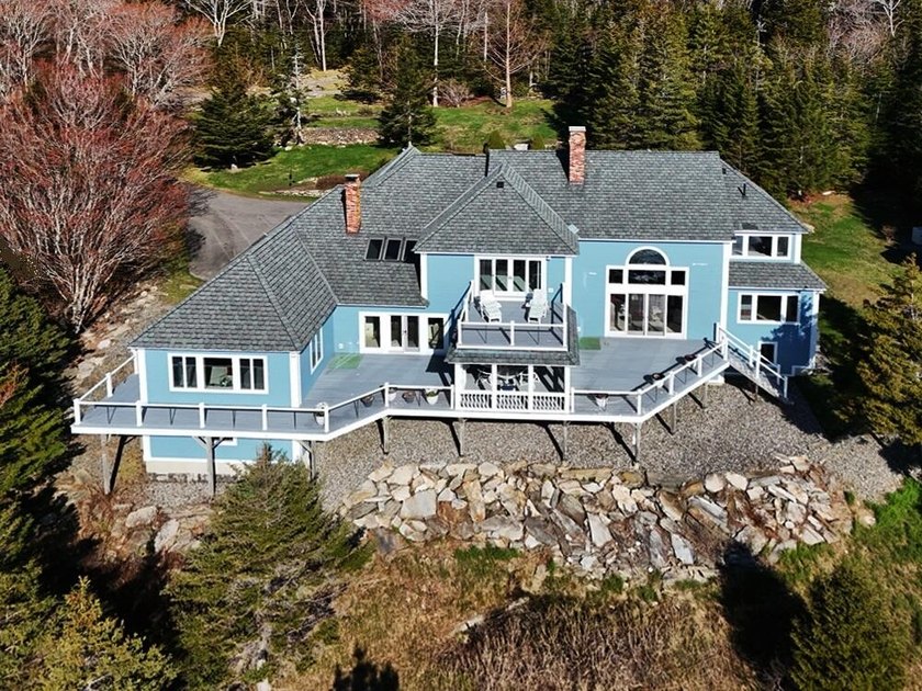 Set on Maine's bold coast, this four-bedroom - Beach Home for sale in Bristol, Maine on Beachhouse.com