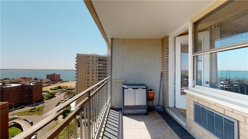 NO PROPERTY TAX!! $628 EXTRA LOW MAINTENANCE FOR OCEAN VIEW!! - Beach Apartment for sale in Brooklyn, New York on Beachhouse.com
