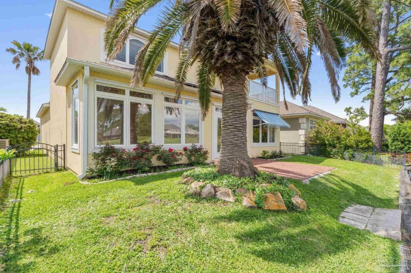 Luxury meets lifestyle in this stunning 3 bed, 3 bath, two-story - Beach Home for sale in Gulf Breeze, Florida on Beachhouse.com