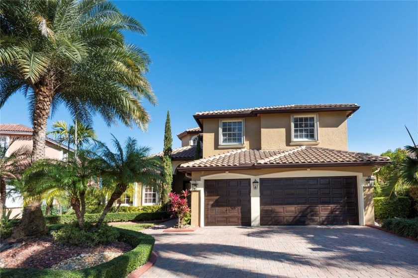 Luxury Living in Sunset Lakes-Your Dream Home Awaits! This - Beach Home for sale in Miramar, Florida on Beachhouse.com