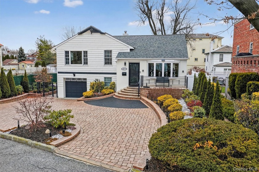 Welcome to 3377 Agar Place, nestled in the highly desirable - Beach Home for sale in Bronx, New York on Beachhouse.com