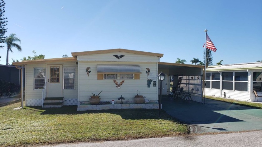 Turn Key !!! Solid Home with good floors, new central AC and - Beach Home for sale in Ruskin, Florida on Beachhouse.com