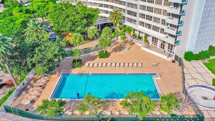 Upgrated turnkey 2/2 condo with den and canal views! Open - Beach Condo for sale in Miami Beach, Florida on Beachhouse.com