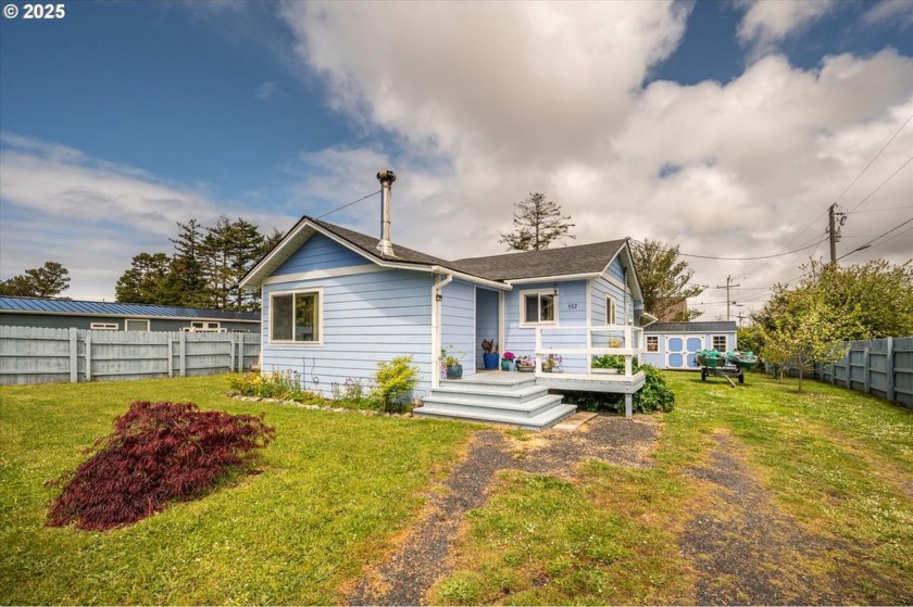 Welcome to your next chapter in Port Orford, Oregon--a coastal - Beach Home for sale in Port Orford, Oregon on Beachhouse.com