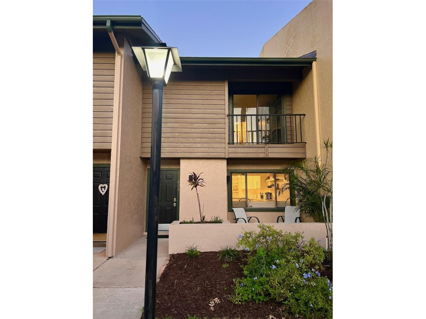 One or more photo(s) has been virtually staged. (Only the - Beach Condo for sale in Sarasota, Florida on Beachhouse.com