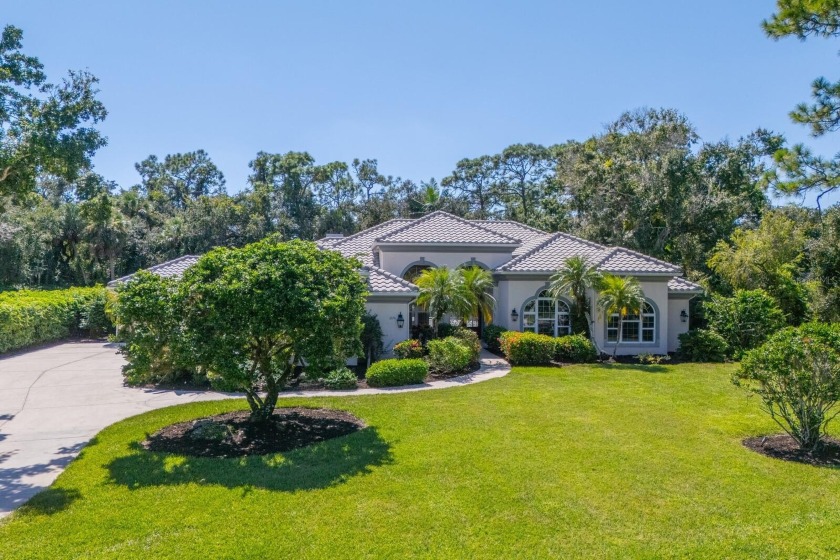 Stunning estate in Laurel Oak Country Club. Welcome to 3226 Dick - Beach Home for sale in Sarasota, Florida on Beachhouse.com