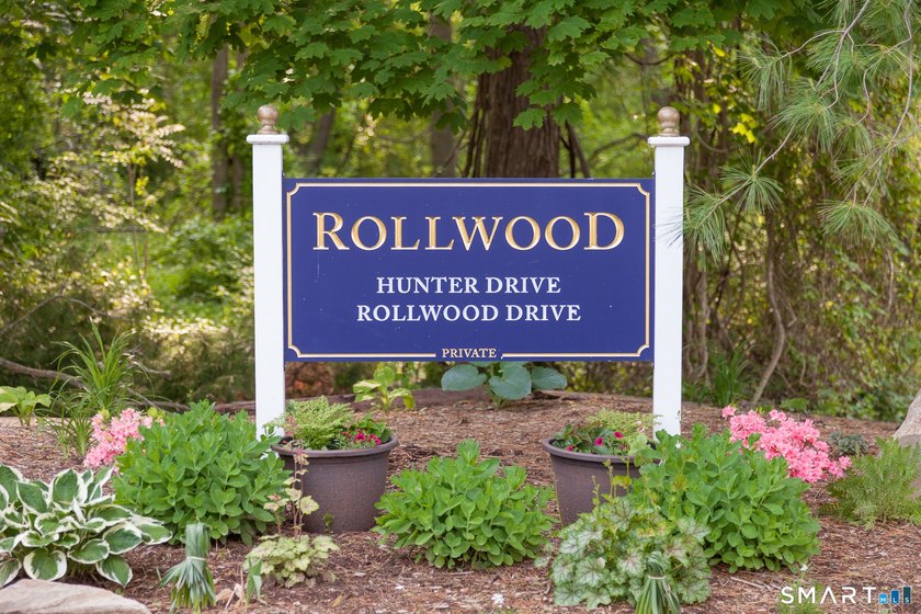Do not miss rare opportunity! Two bedroom townhouse in seek - Beach Townhome/Townhouse for sale in Guilford, Connecticut on Beachhouse.com