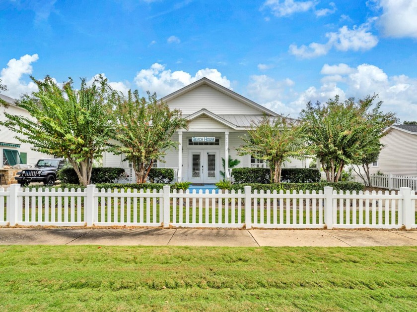 Fabulous Beach Cottage! As you enter, you are greeted by wood - Beach Home for sale in Destin, Florida on Beachhouse.com