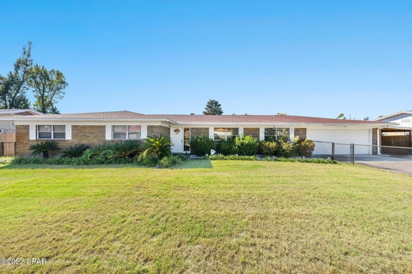 Sellers are motivated! This 4 bedroom 3 bath home is ready for - Beach Home for sale in Panama City, Florida on Beachhouse.com