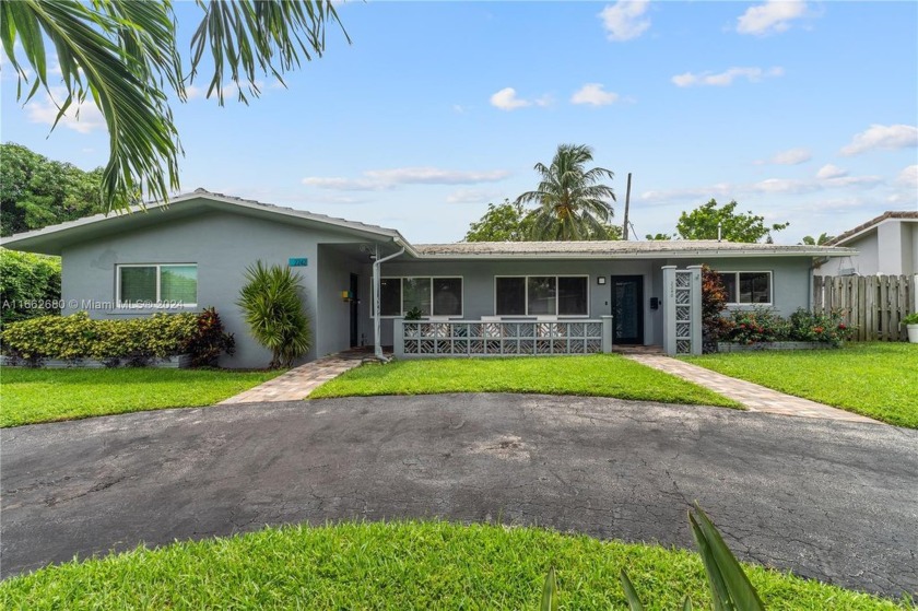 IMPACT WINDOWS THROUGHOUT!!!  NEW A/C!!! NEW KITCHEN!! Don't - Beach Home for sale in Lighthouse Point, Florida on Beachhouse.com