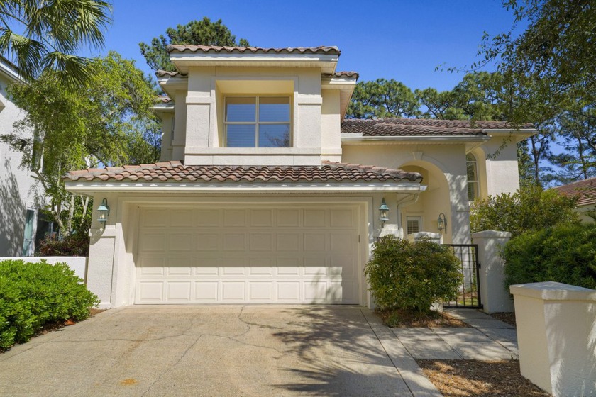 BRAND NEW ROOF JUST INSTALLED! Welcome to your slice of paradise - Beach Home for sale in Miramar Beach, Florida on Beachhouse.com