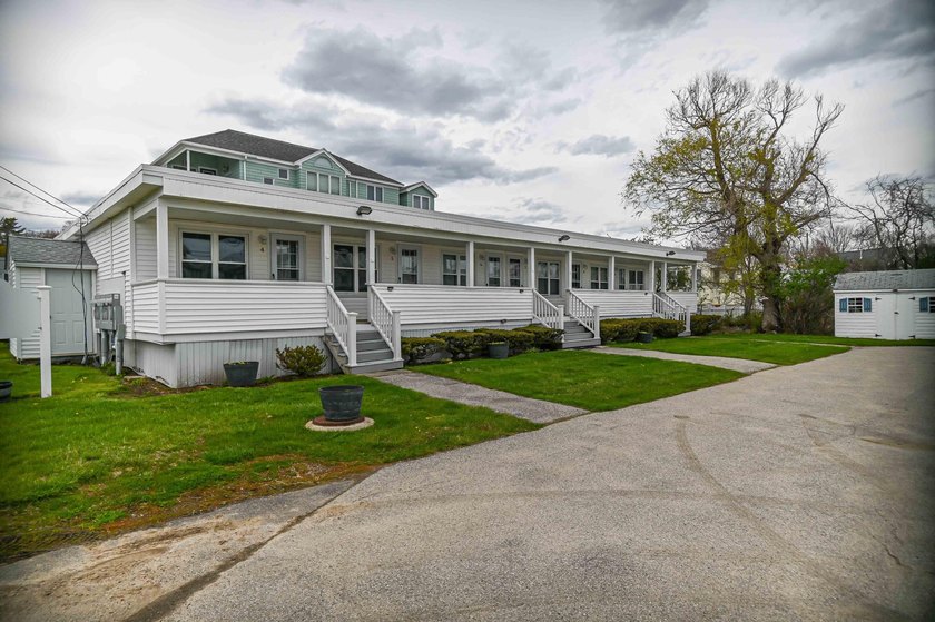 Coastal living made simple in this beautifully remodeled condo - Beach Condo for sale in York, Maine on Beachhouse.com