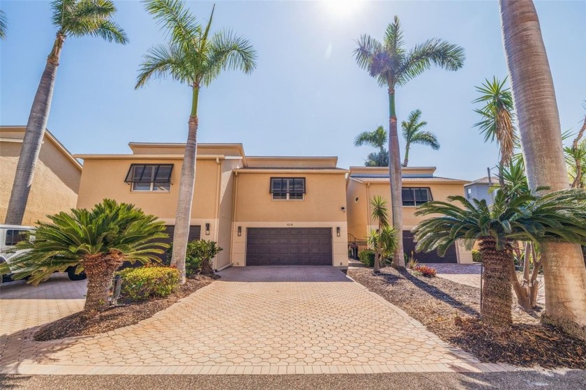 If you're seeking spacious waterfront living with a 16,000 lbs - Beach Townhome/Townhouse for sale in St. Petersburg, Florida on Beachhouse.com