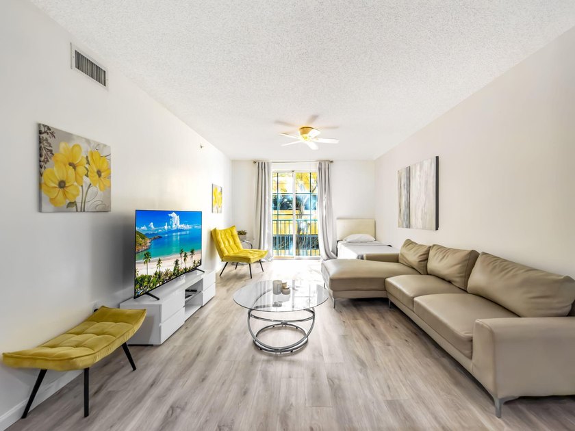 Are you looking to live in the heart of this booming city??? The - Beach Condo for sale in West Palm Beach, Florida on Beachhouse.com
