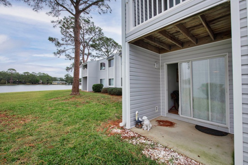 This beautifully 1st floor updated condo is move-in ready and - Beach Condo for sale in Shalimar, Florida on Beachhouse.com