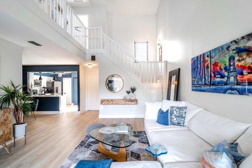 SMART HOME & ASSUMABLE MORTGAGE! Beautifully remodeled 3-bed - Beach Townhome/Townhouse for sale in Palm Beach Gardens, Florida on Beachhouse.com