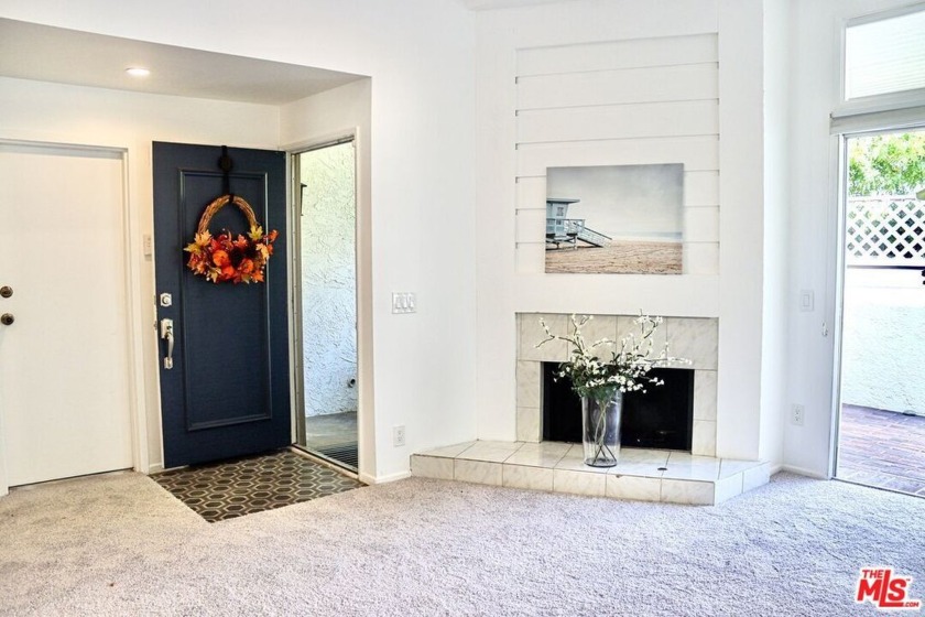 Beautifully updated townhome nestled in the Palisades Highlands - Beach Condo for sale in Pacific Palisades, California on Beachhouse.com