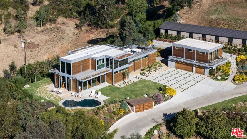 Situated in the heart of Malibu's tranquil Bonsall Canyon, this - Beach Home for sale in Malibu, California on Beachhouse.com