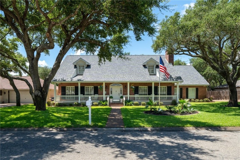 Welcome to this stately red brick beauty in the heart of - Beach Home for sale in Rockport, Texas on Beachhouse.com