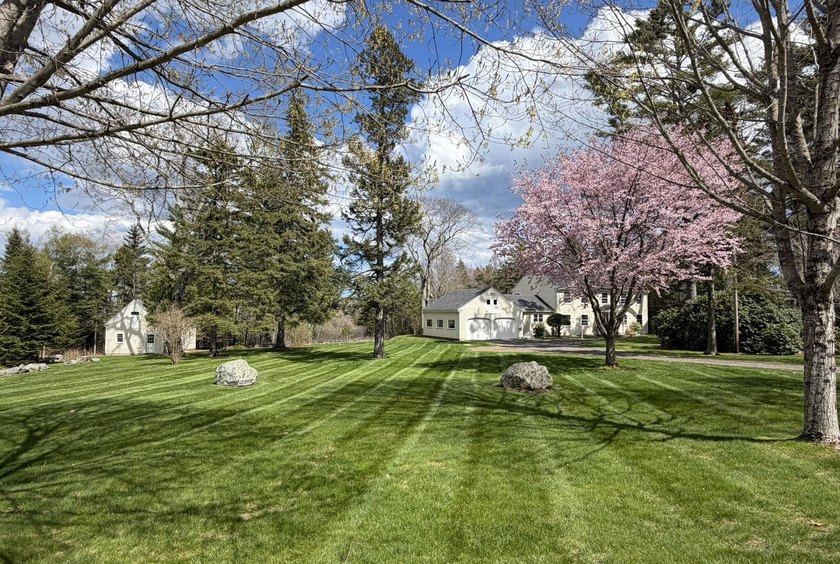 Set on an expansive 4.85-acre sun-filled lot on the crest of - Beach Home for sale in Camden, Maine on Beachhouse.com
