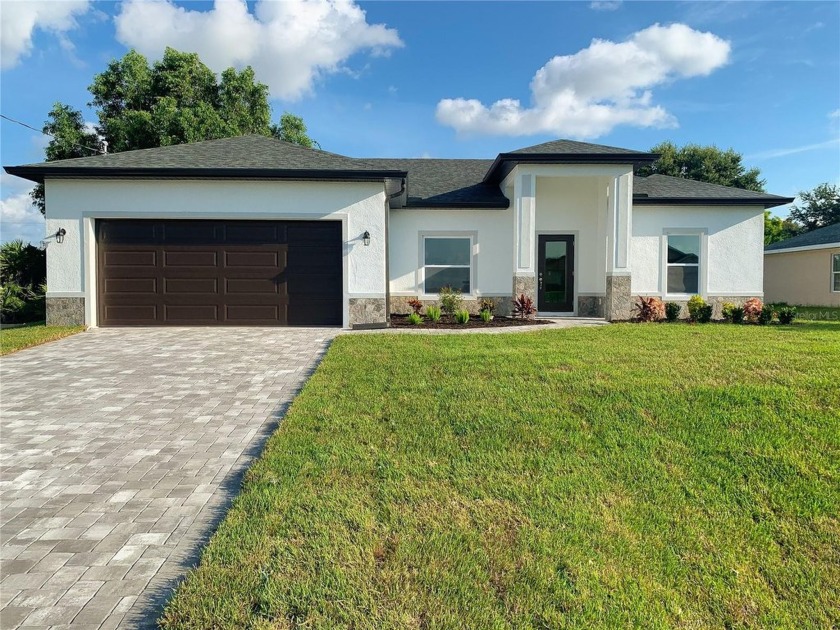 NEW CONSTRUCTION - MOVE IN READY!! Beautiful split floor plan - Beach Home for sale in North Port, Florida on Beachhouse.com