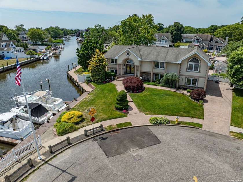 TOTALLY 101% renovation in 2002. The 4120 square foot home has - Beach Home for sale in West Babylon, New York on Beachhouse.com