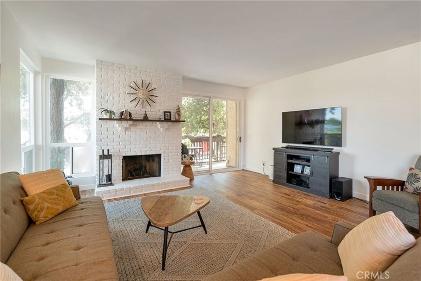 Welcome to this beautifully updated 2-bed, 2-bath corner unit - Beach Condo for sale in Long Beach, California on Beachhouse.com