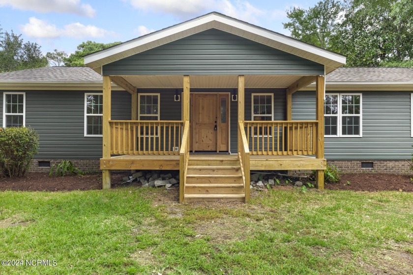 Welcome to this newly remodeled home nestled a couple of blocks - Beach Home for sale in Wilmington, North Carolina on Beachhouse.com